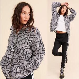 Urban Outfitters Black & White Nathan Animal Print Full Zip Jacket Size Large‎